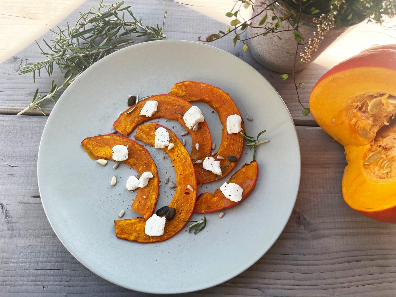 Ofen-Kürbis mit Honig und Ziegenkäse